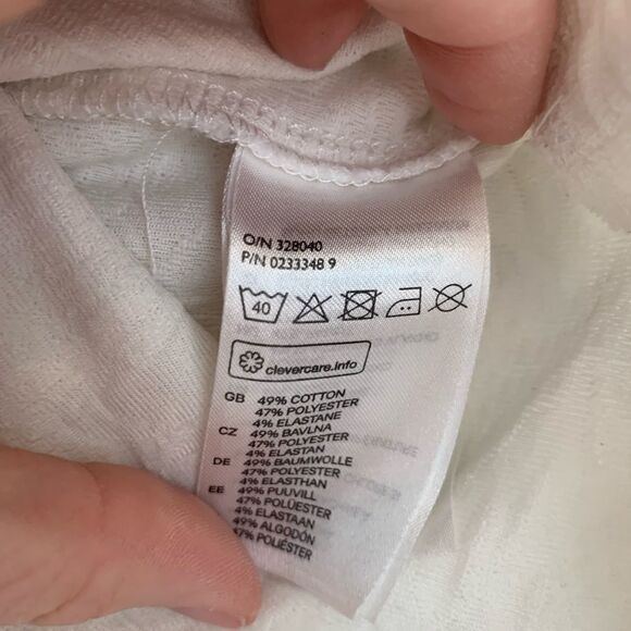 🌸3 for $30🌸 Divided by H&M Floral Woven Cropped T-shirt - Picture 5 of 5